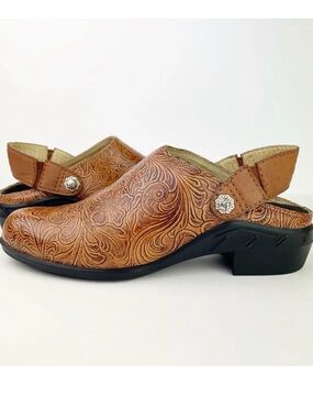 Ariat Tooled Chestnut/Tan Leather Slip-On Clog